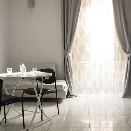 Modern By Sasy In The City Centre Napoli Dış mekan fotoğraf