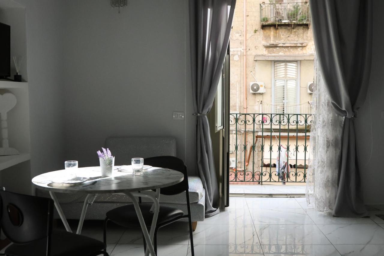 Modern By Sasy In The City Centre Napoli Dış mekan fotoğraf
