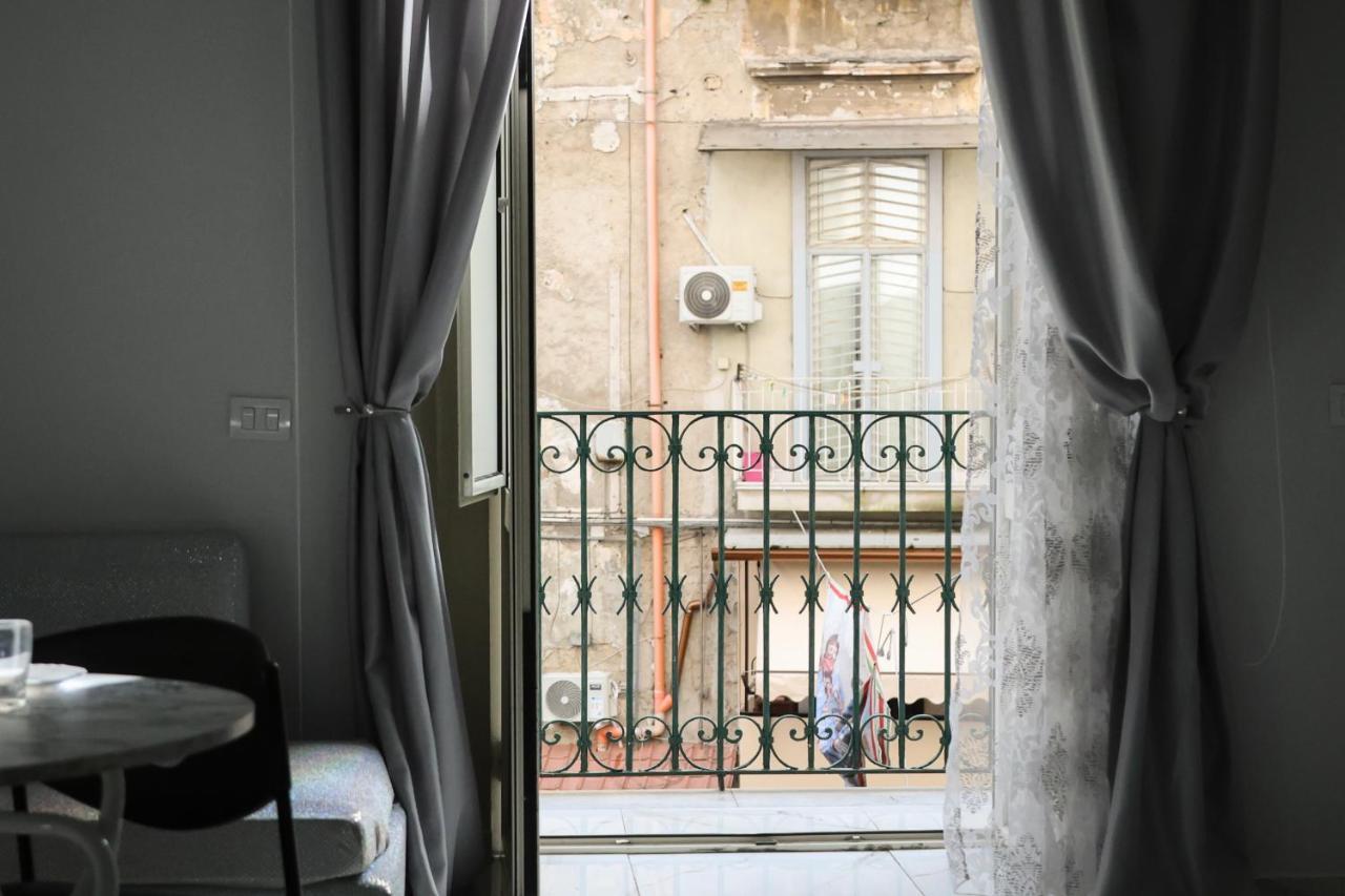 Modern By Sasy In The City Centre Napoli Dış mekan fotoğraf