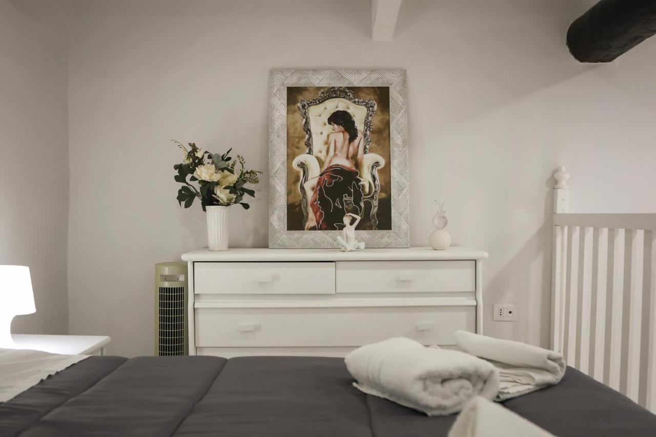Modern By Sasy In The City Centre Napoli Dış mekan fotoğraf