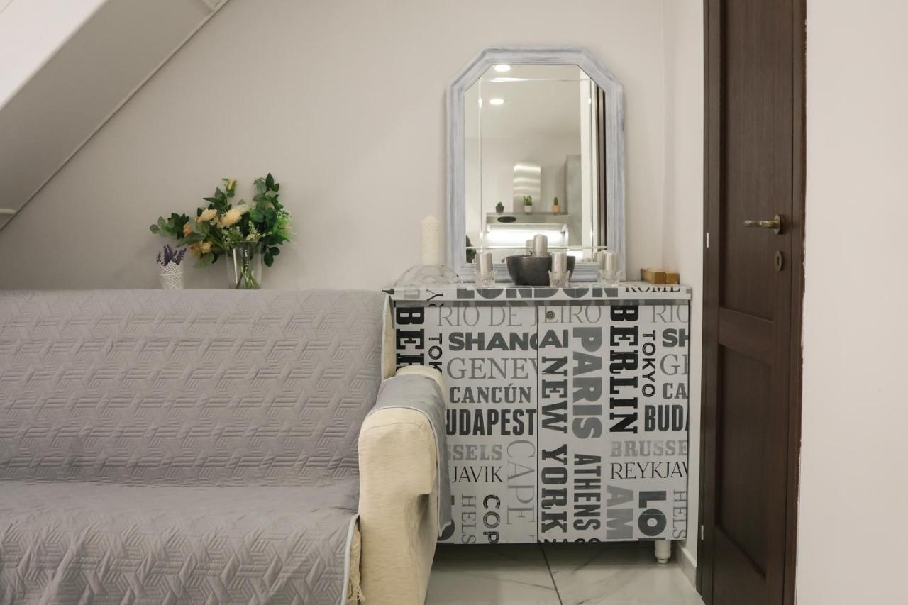 Modern By Sasy In The City Centre Napoli Dış mekan fotoğraf